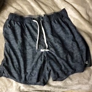 Vuori Mens shorts
